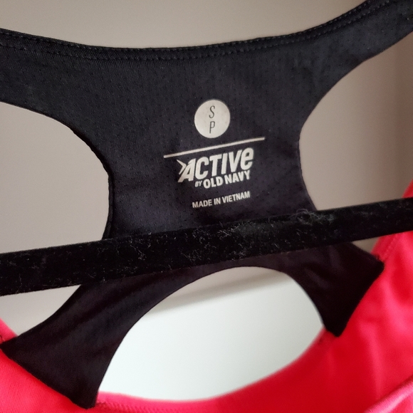 Pink training bra - Picture 3 of 3